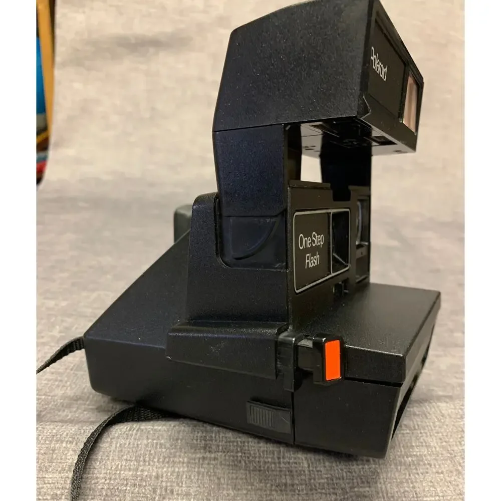 Polaroid 600 One Step Instant Flash Camera - Tested - Guarantee not DOA